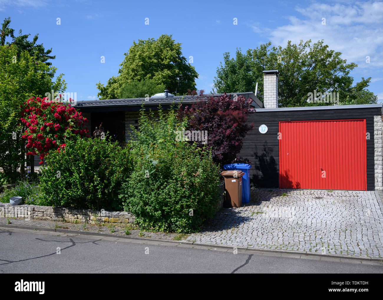 Leiferde, Germany. 14th June, 2019. View of the house into which a research rocket of the TU Braunschweig crashed about five years ago. The rocket crashed into the nursery on 22 June 2014. Credit: Christophe Gateau/dpa/Alamy Live News Stock Photo