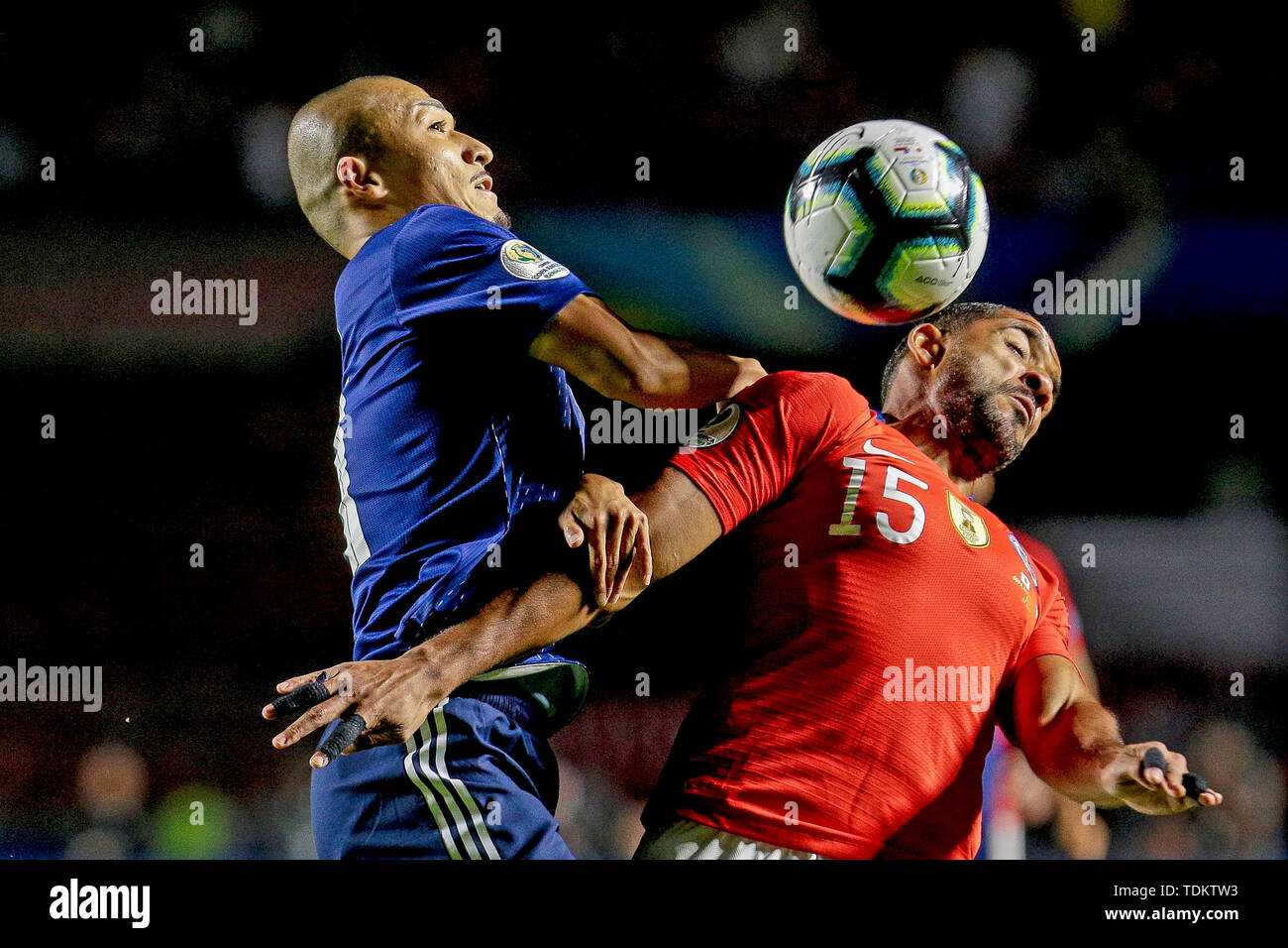 Estadio Morumbi, Sao Paulo, Brazil. 17th June, 2019. Copa America Football tournament, Chile versus Japan; : Daizen Maeda of Japan and Jean Beausejour of Chile challenge for the header Credit: Action Plus Sports/Alamy Live News Stock Photo