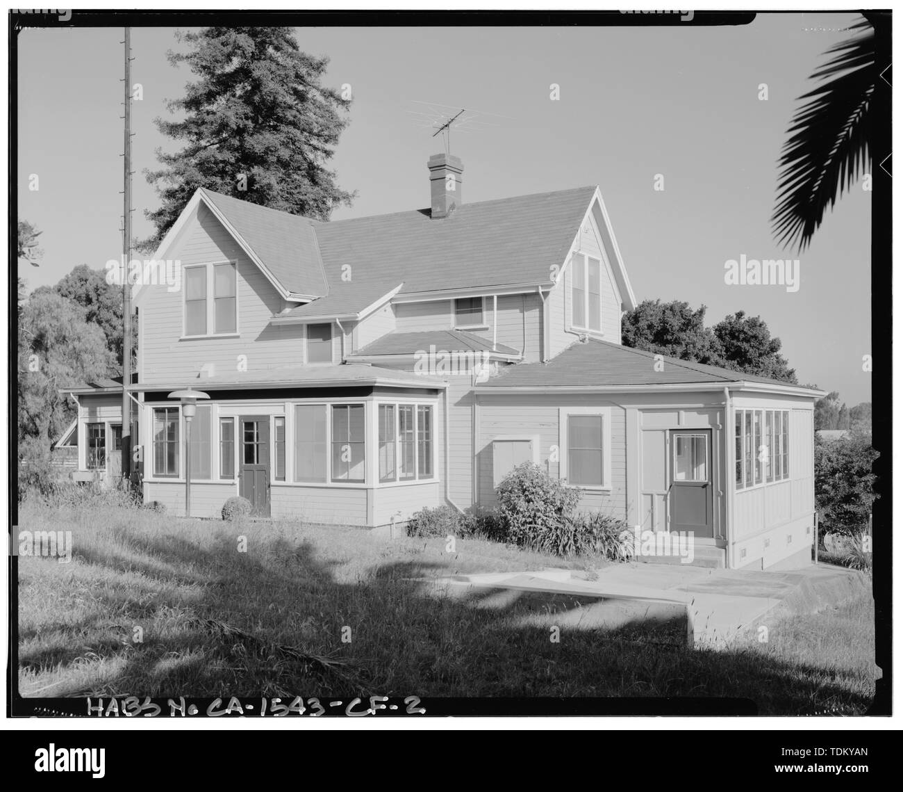 Oblique view of quarters A42, camera facing northwest. - Mare Island Naval  Shipyard, Quarters A42, Maseda Road, cul-de-sac east of intersection of  Imhoff Road, Vallejo, Solano County, CA Stock Photo - Alamy