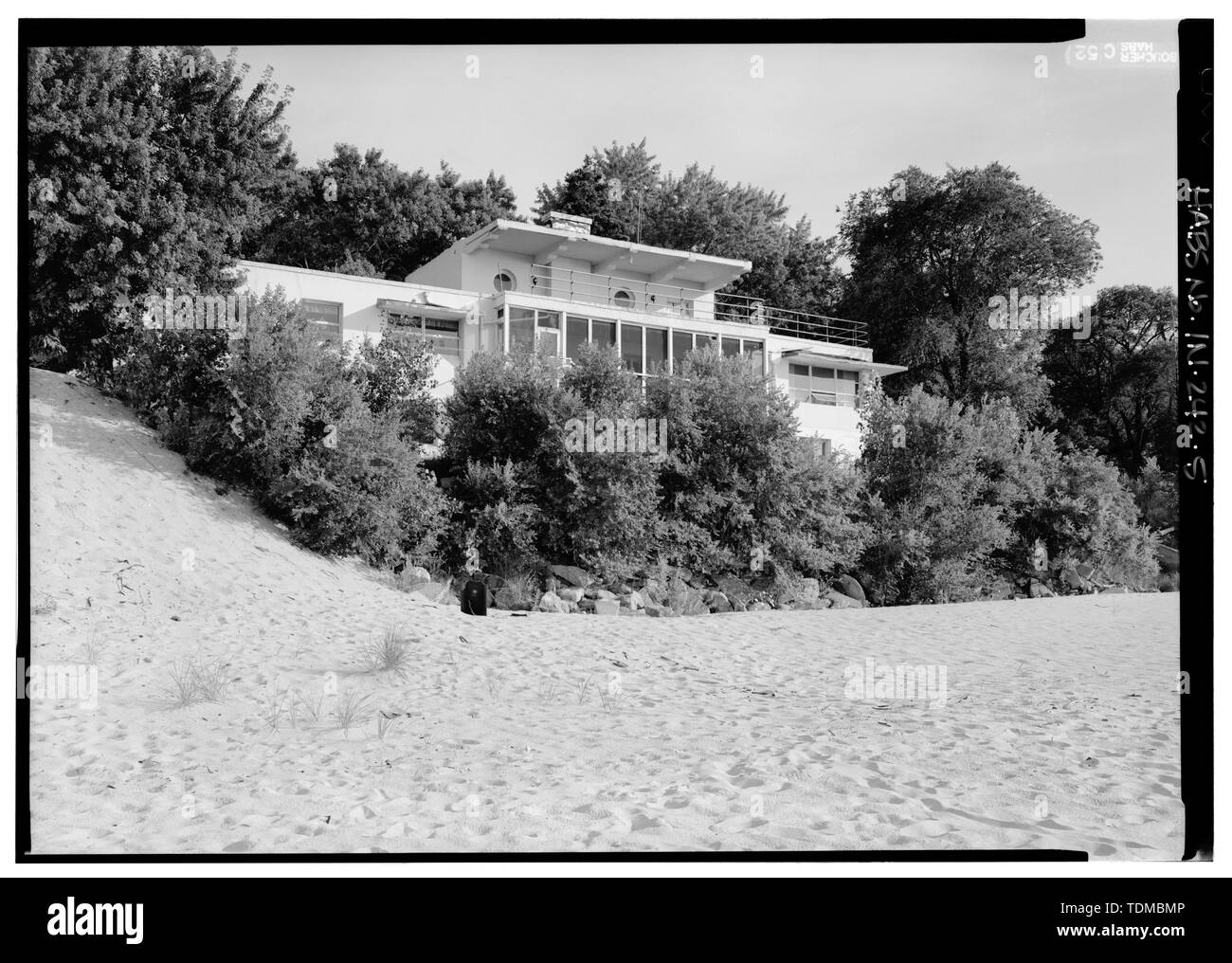 PERSPECTIVE VIEW FROM NORTHEAST - Florida Tropical House, 250 Lake Front Drive (moved from Chicago, IL), Beverly Shores, Porter County, IN; Weed, Robert Law; Pasit and Steward; Thorsch, Marjorie; Kuhne, James S; Goodman, Percival Stock Photo