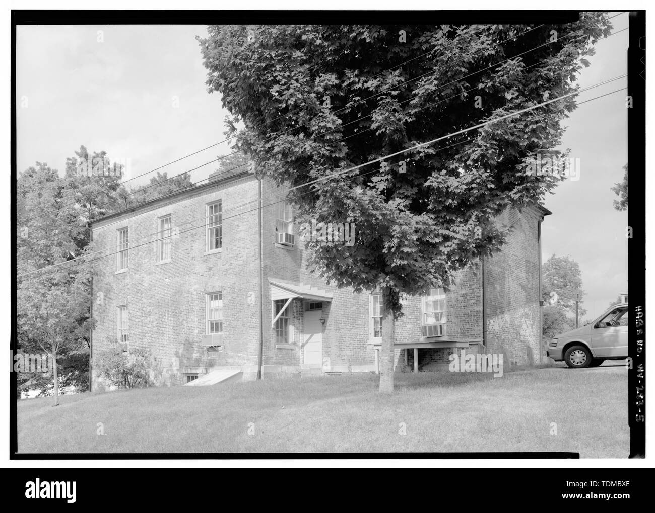 PERSPECTIVE VIEW FROM SOUTHWEST OF WEST SIDE - Reverend Nathan Bracket House, Fillmore Street, Harpers Ferry, Jefferson County, WV; Storer College Stock Photo