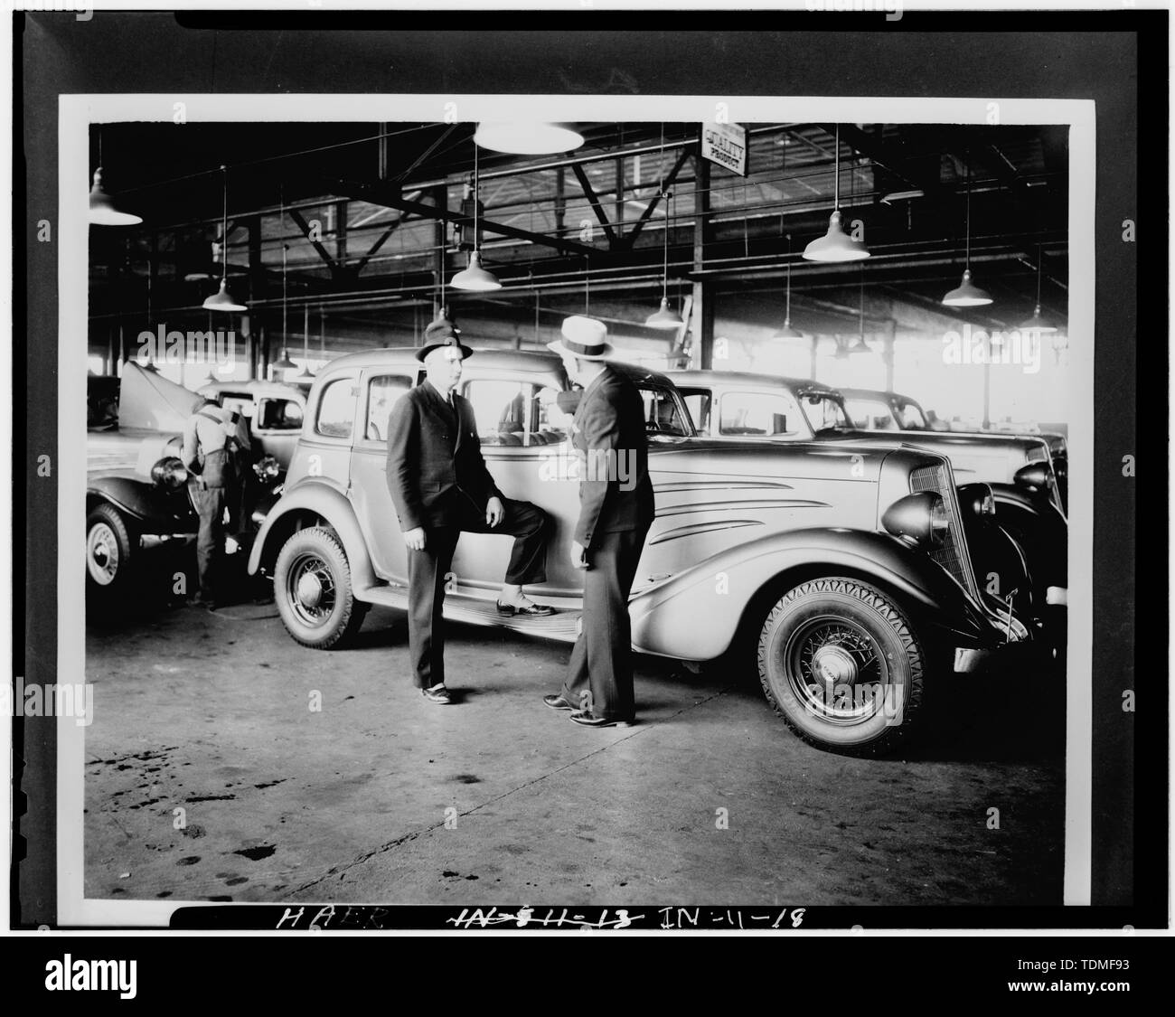 PHOTOCOPY OF CA. 1934 VIEW SHOWING SIDE OF COMPLETED SEDAN - Lexington Motor Company, Eighteenth Street and Columbia Avenue, Connersville, Fayette County, IN; Lexington-Howard Company; Cord, Errett Lobban; Moore, John C; Stone , Kinsey; Boucher, Jack E; Rosenberg, Robert; Sackheim, Donald Stock Photo