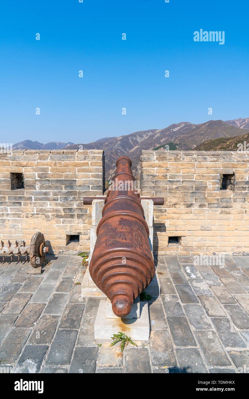 Cannon great wall of china hi-res stock photography and images - Alamy