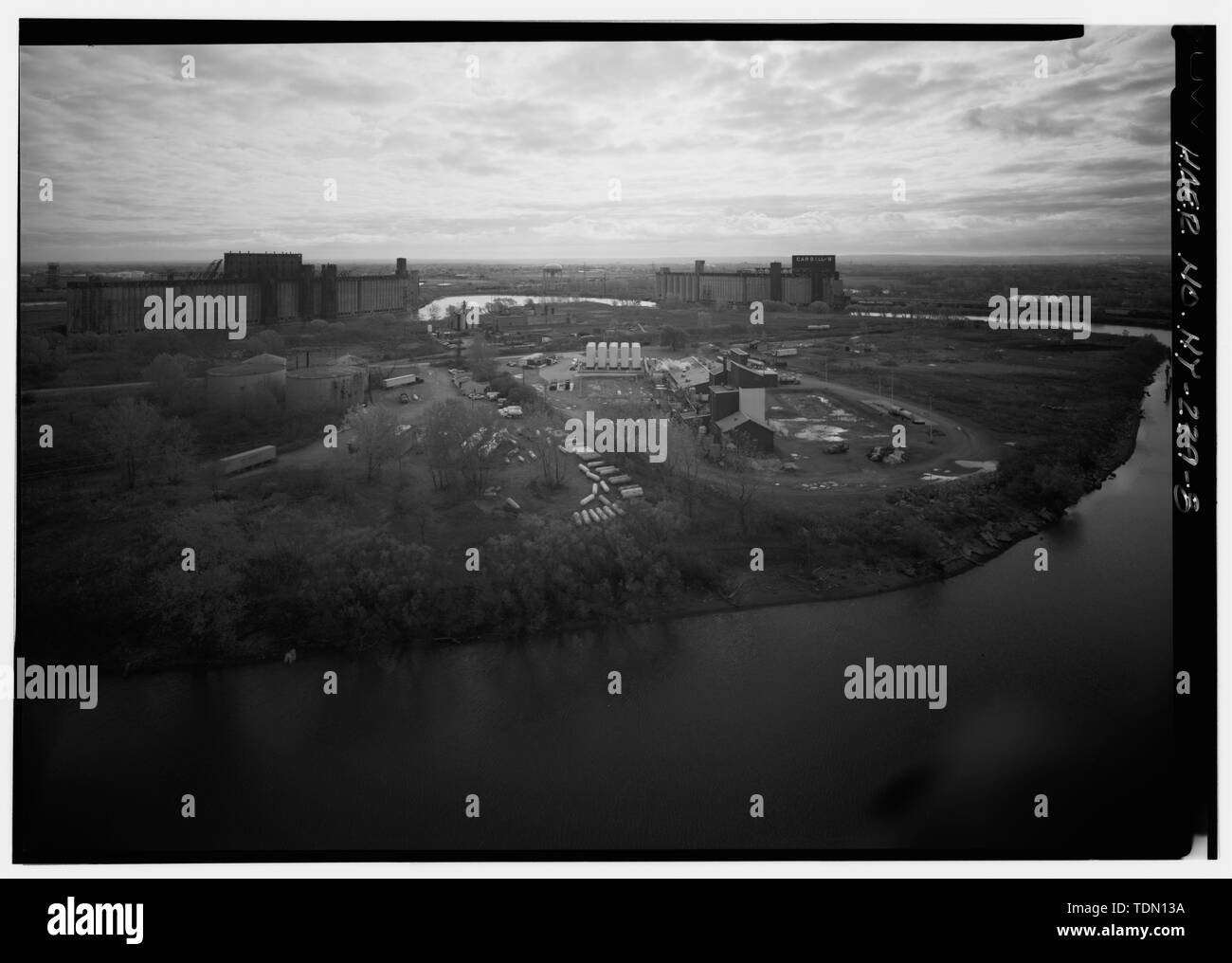 Concrete grain elevator Black and White Stock Photos & Images Alamy