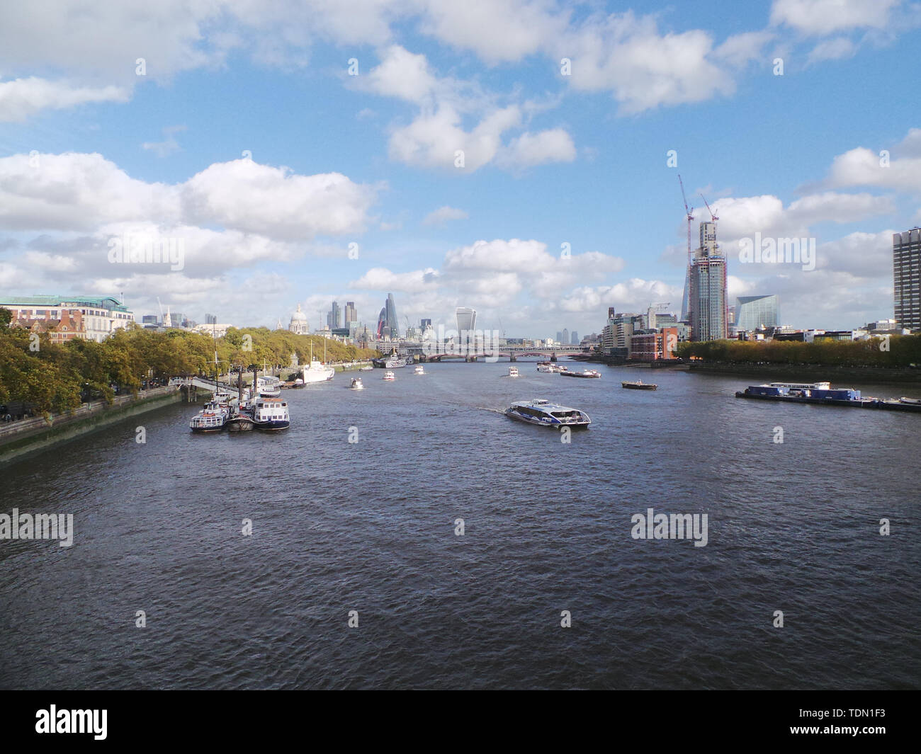 The River Thames flowing through London Stock Photo - Alamy