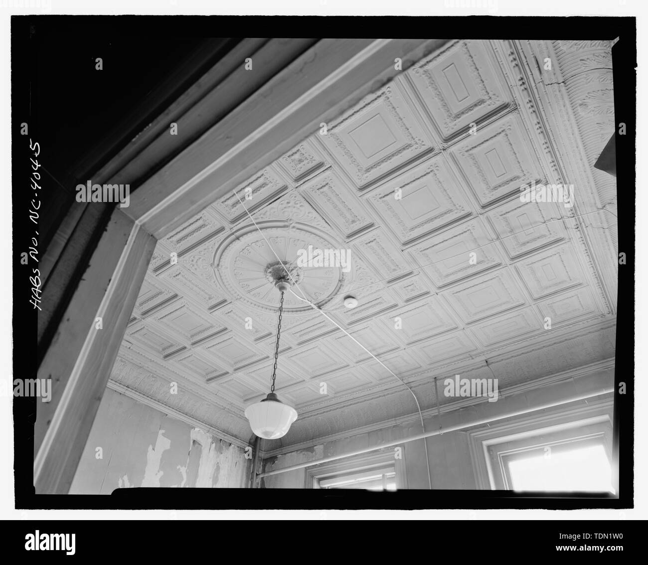 Decorative tin ceiling hires stock photography and images Alamy