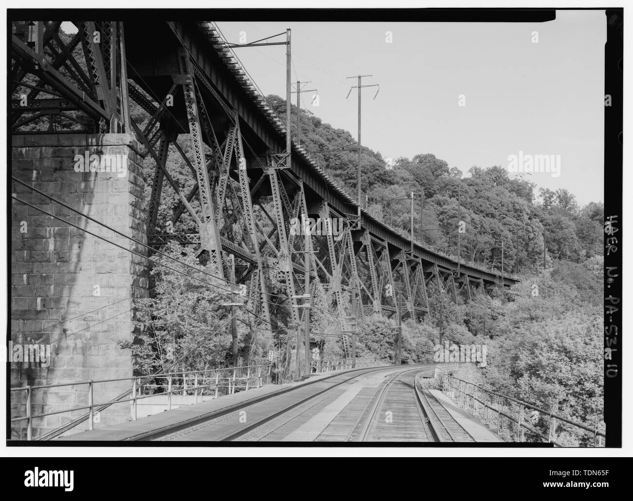 Trestle approach hi-res stock photography and images - Alamy
