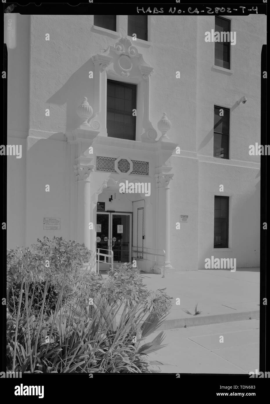 Perspective view of southeast entrance - National Home for Disabled Volunteer Soldiers, Pacific Branch, Domiciliary, 11301 Wilshire Boulevard, West Los Angeles, Los Angeles County, CA Stock Photo