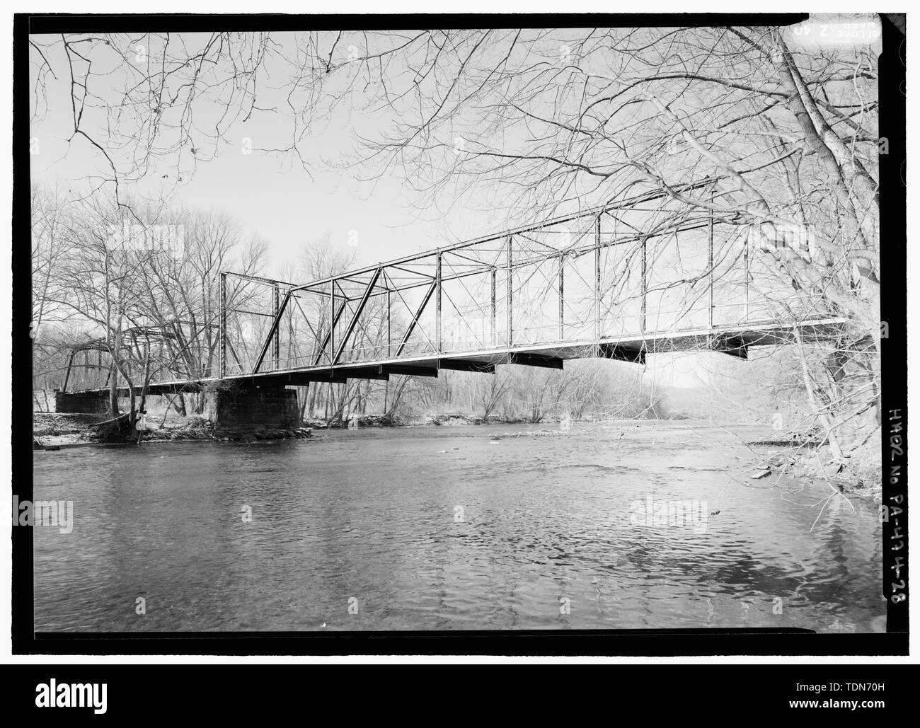 Perspective view, SW. - Coverts Crossing Bridge, Spanning Mahoning River along Township Route 372 (Covert Road), New Castle, Lawrence County, PA; Lawrence County Commissioners; Morse Bridge Company; Covert, John W; Kirk, H M; Craig, Jos; Chambers, St S; Wagoner, A G; Morse, Henry G; Morse, C J; Lawrence County Bridge Department, sponsor; GAI Consultants, Incorporated, contractor; Christianson, Justine, transmitter; Croteau, Todd, project manager; Flores, Roland, field team project manager; Dzodin, Joel S, historian; Dzodin, Joel S, photographer; Vidutis, Richard, historian; Lowe, Jet, photogra Stock Photo