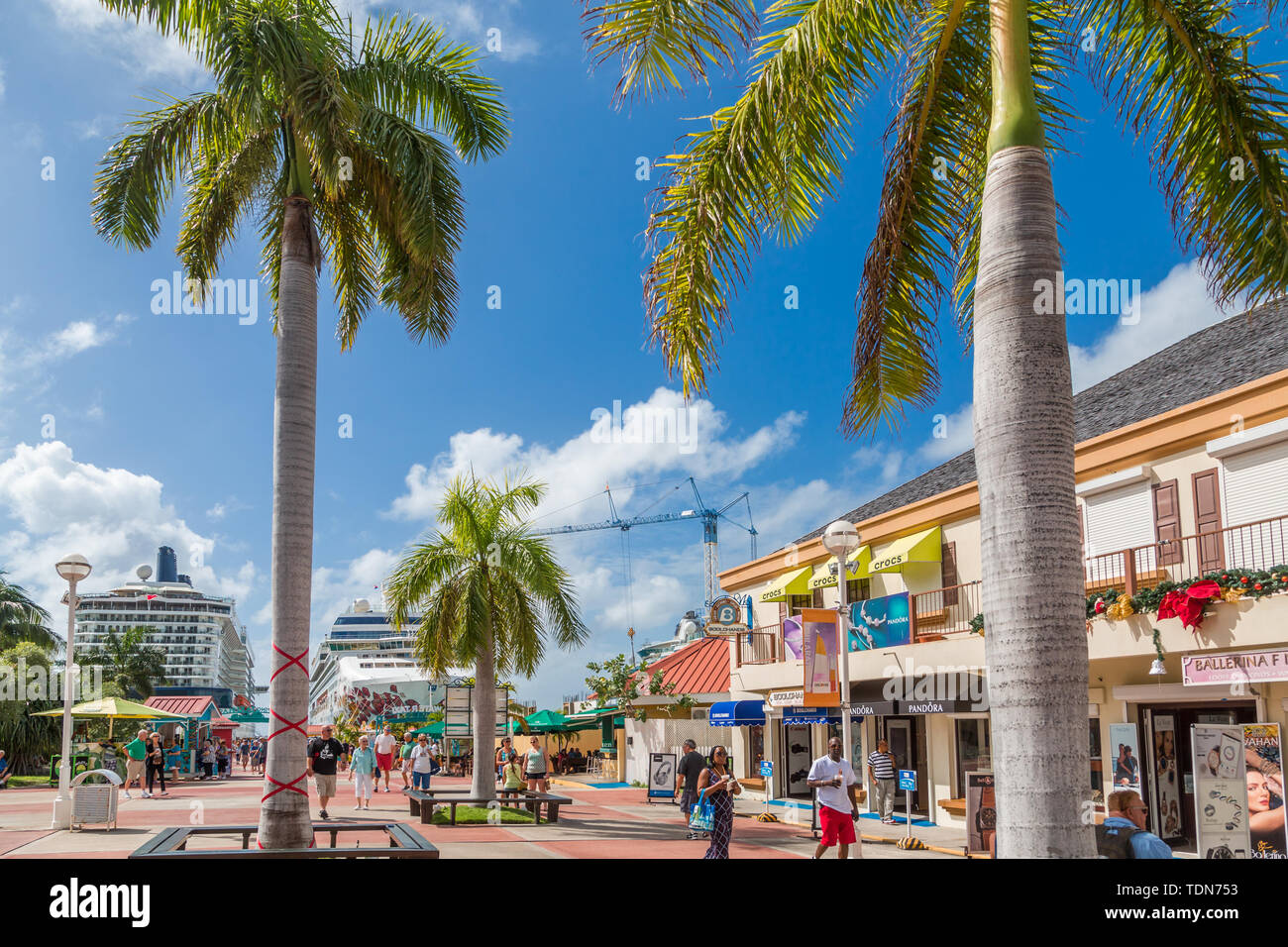 PHILIPSBURG, SINT MAARTEN - December 13, 2016: St. Maarten's economy is based on tourism from tourists staying on the island or from the many cruise l Stock Photo