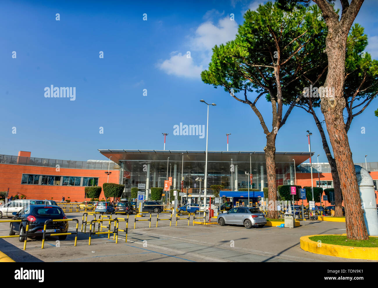 Hauptgebaeude, Flughafen Capodichino, Neapel, Italien Stock Photo Alamy
