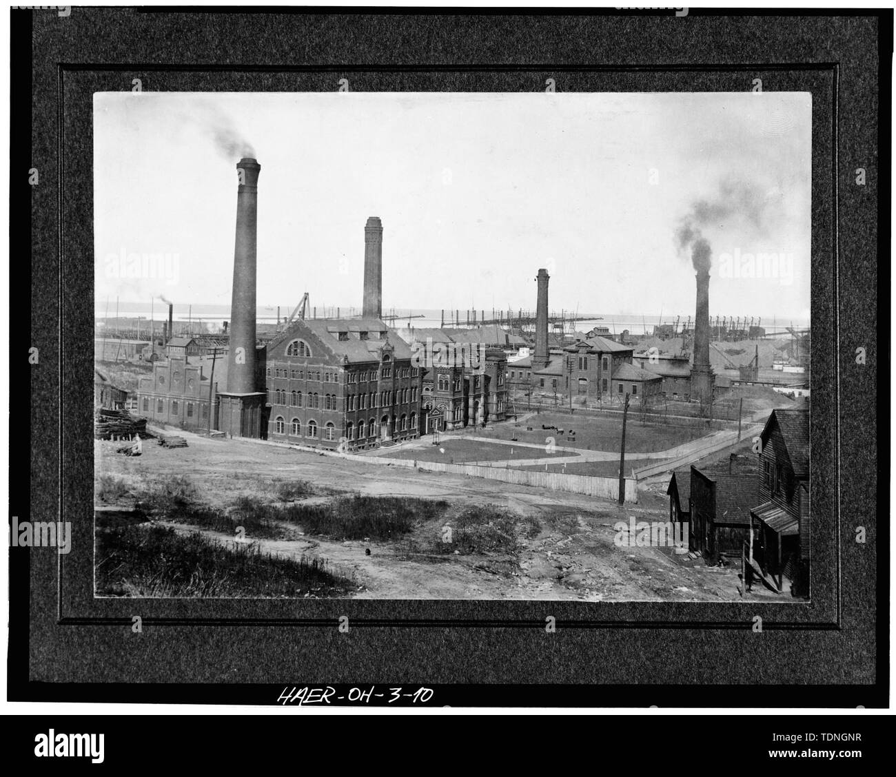 Photocopy of orignial photograph in Cleveland Public Library Cleveland Picture Collection (CPL,CPC), date of original unknown, showing engine houses 1, 2, and 3, the fully developed 19thcv Division avenue pumping station before construction of present plant. This plant was demolished. - Division Avenue Pumping Station and Filtration Plant, West 45th Street and Division Avenue, Cleveland, Cuyahoga County, OH Stock Photo