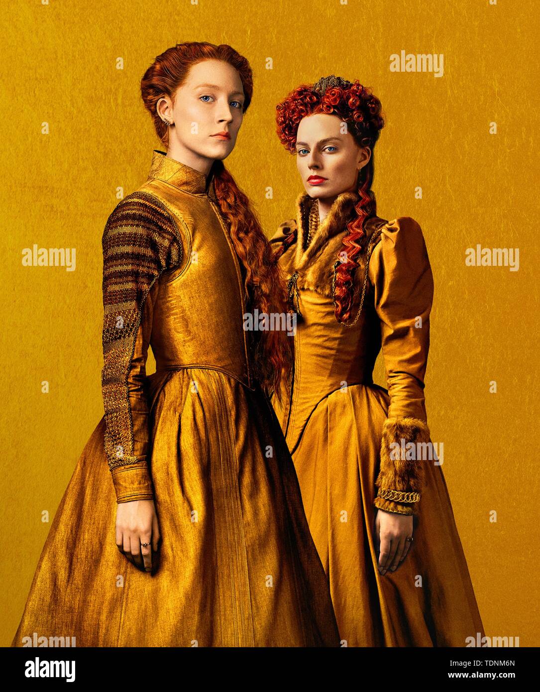 SAOIRSE RONAN and MARGOT ROBBIE in MARY QUEEN OF SCOTS (2018). Credit: FOCUS FEATURES/WORKING TITLE FILMS / Album Stock Photo