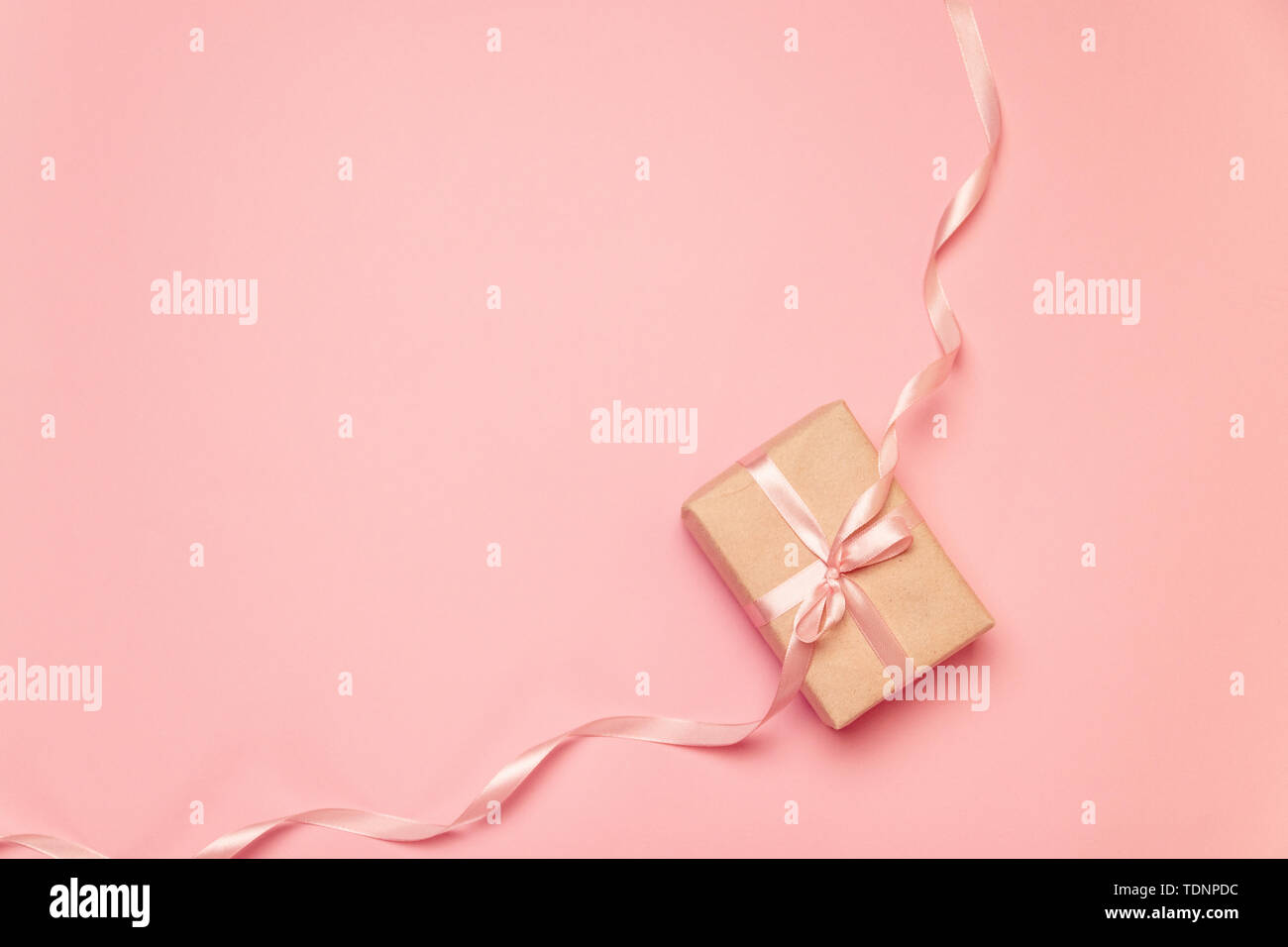 Pink streamers hi-res stock photography and images - Alamy