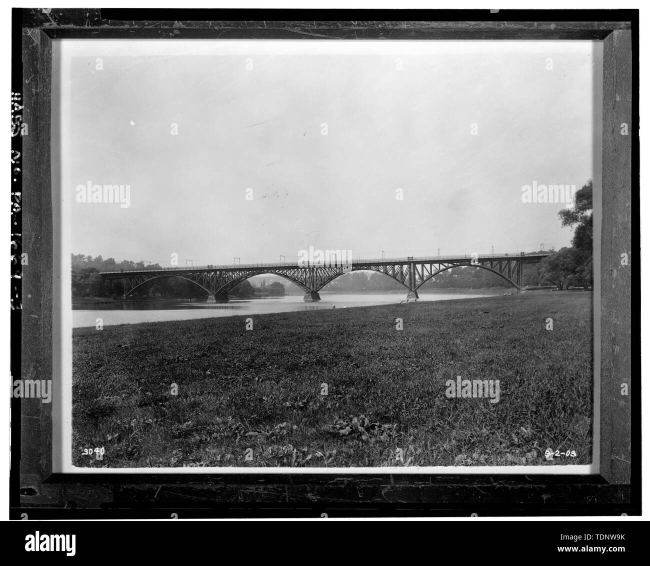 Strawberry mansion bridge hires stock photography and images Alamy
