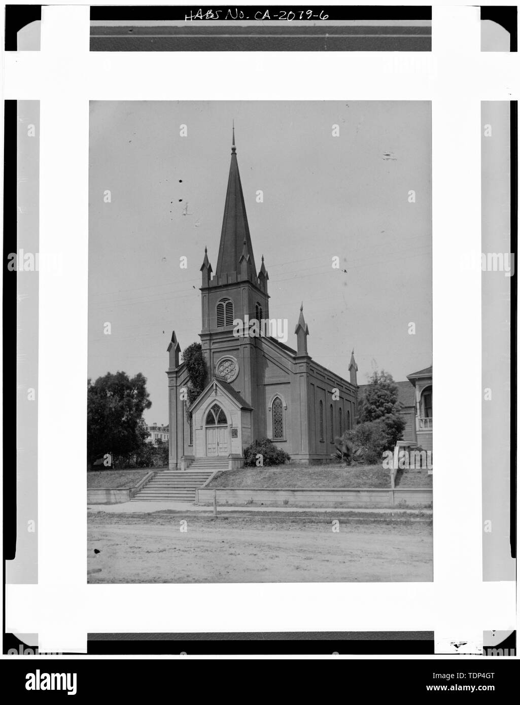 from Benicia Chamber of Commerce) Photographer and date unknown SOUTH FRONT  AND EAST SIDE, CONGREGATIONAL CHURCH, 135 WEST J STREET - City of Benicia,  General Views, Benicia, Solano County, CA Stock Photo - Alamy