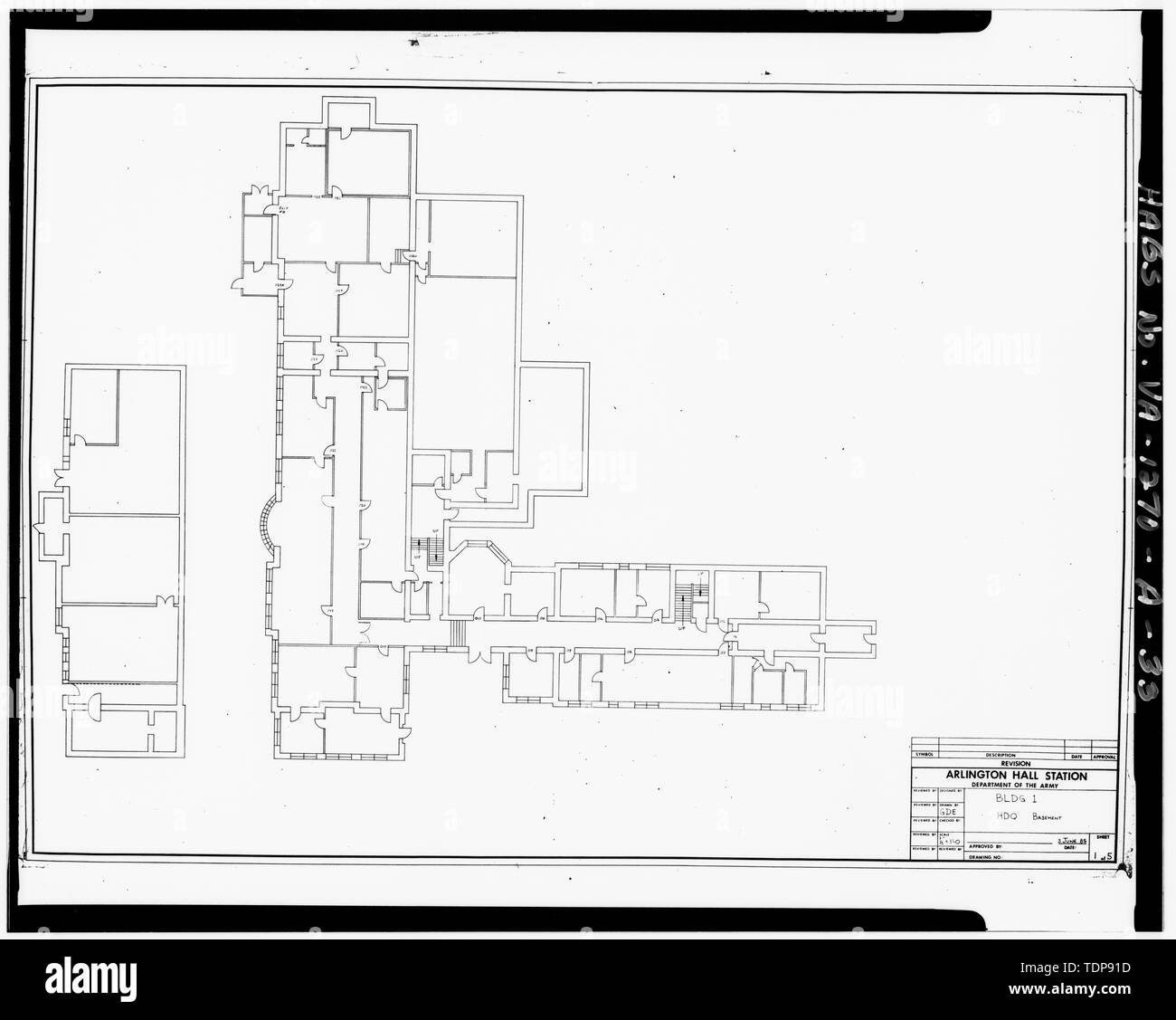 Photocopy of architectural drawing, 1985 (original on file at U.S. Army Intelligence Security Command, Fort Belvoir, Virginia). ARLINGTON HALL STATION. BLDG -1 - HDQ. BASEMENT. - Arlington Hall Station, Main Building, 4000 Arlington Boulevard, Arlington, Arlington County, VA; VanDyke, Tina, transmitter Stock Photo