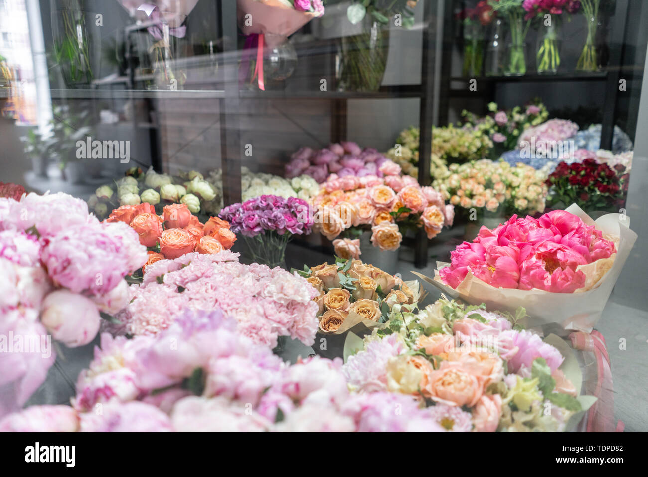 Vases With Different Colored Flowers Showcase Flower Shop