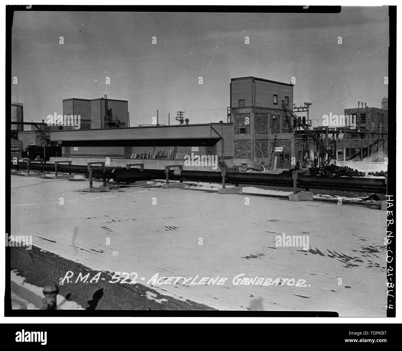 U.S. Army, ca. 1943 (original print located at Rocky Mountain Arsenal, Commerce City, Colorado). R.M.A. - 522 - ACETYLENE GENERATOR. - Rocky Mountain Arsenal, White Phosphorous Filling-Acetylene Generation Building-Warehouse, 840 feet South of December Seventh Avenue; 1030 feet East of D Street, Commerce City, Adams County, CO Stock Photo