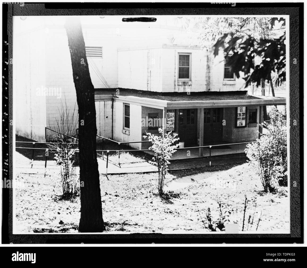 ca. 1944 (original print on file at U.S. Army Intelligence Security Command, Fort Belvoir, Virginia). VIEW TO SOUTH. - Arlington Hall Station, Building No. 102, 4000 Arlington Boulevard, Arlington, Arlington County, VA; Van Dyke, Tina, transmitter Stock Photo