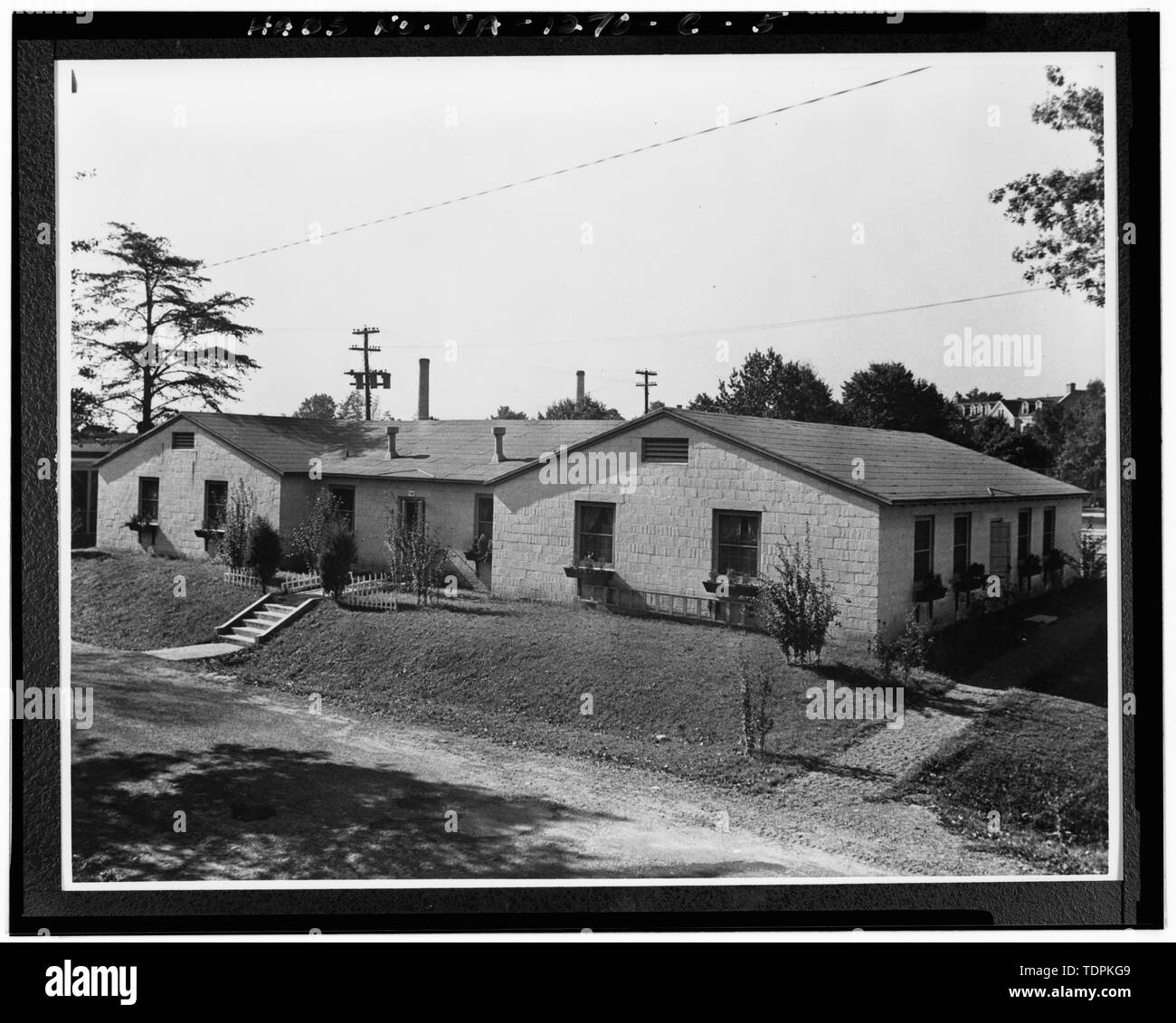 ca. 1944 (original print on file at U.S. Army Intelligence Security Command, Fort Belvoir, Virginia). VIEW TO SOUTHWEST. - Arlington Hall Station, Building No. 101, 4000 Arlington Boulevard, Arlington, Arlington County, VA; Van Dyke, Tina, transmitter Stock Photo