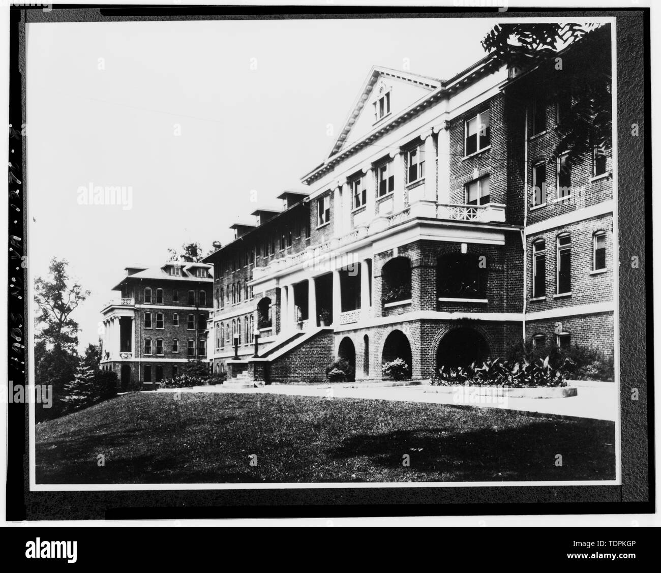 date unknown (original print on file at U.S. Army Intelligence Security Command, Fort Belvoir, Virginia). VIEW OF SULLINS COLLEGE, BRISTOL, VIRGINIA. SULLINS COLLEGE PRESIDENT WILLIAM MARTIN FOUNDED ARLINGTON HALL JUNIOR COLLEGE, AND APPEARS TO HAVE LOOSELY BASED THE DESIGN OF THE NEW SCHOOL'S BUILDINGS UPON THOSE AT SULLINS. - Arlington Hall Station, 4000 Arlington Boulevard, Arlington, Arlington County, VA; VanDyke, Tina, transmitter Stock Photo