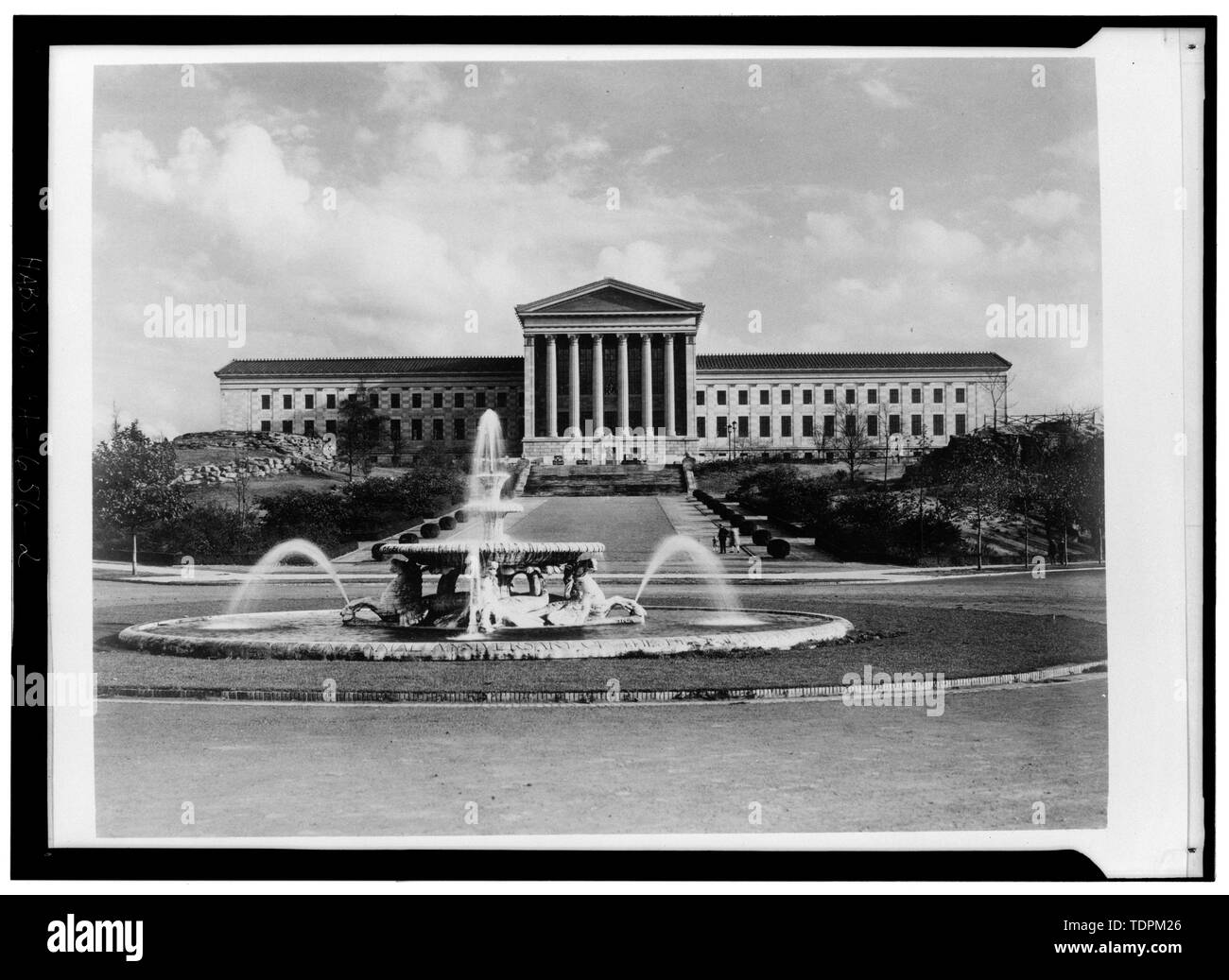 https://c8.alamy.com/comp/TDPM26/photocopy-of-the-fountain-in-front-of-philadelphia-museum-of-art-ca-1928-courtesy-of-philadelphia-museum-of-art-fountain-of-the-sea-horses-aquarium-lane-philadelphia-philadelphia-county-pa-TDPM26.jpg