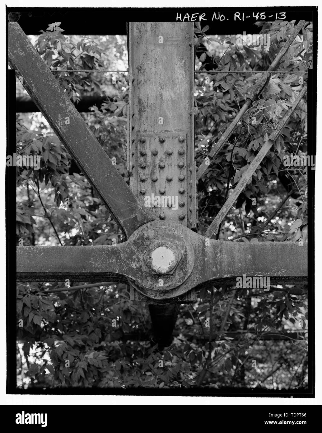 Pin connection at lower chord, span 2, view north - Court Street Bridge, Court Street spanning Blackstone River and Truman Drive, Woonsocket, Providence County, RI; Sweet, Arthur; Aifson, Mary, transmitter; Usher, Aaron, photographer; Edward Connors and Associates, historian Stock Photo