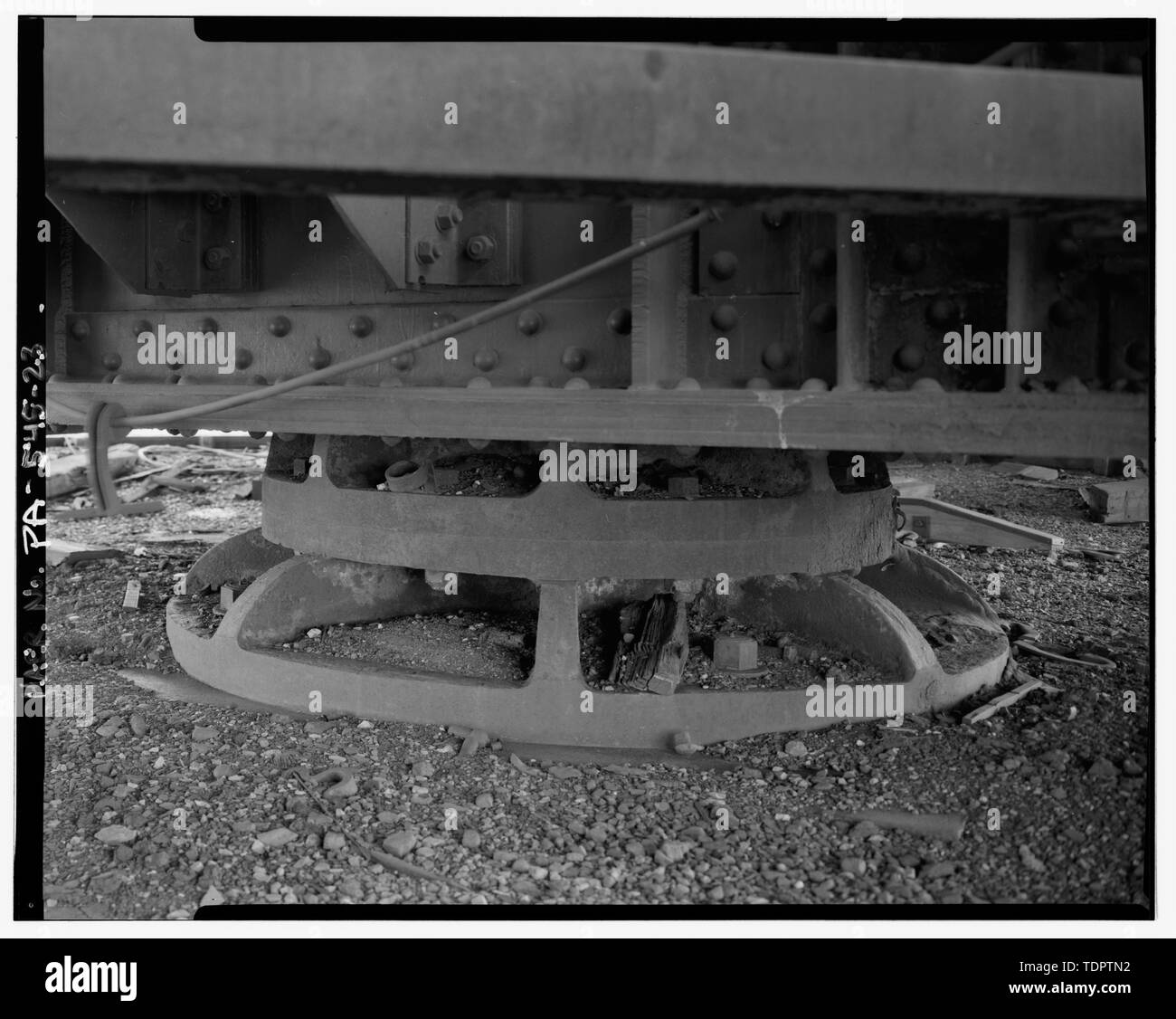 Pivot bearing of swing span. Pennsylvania and New Jersey Railroad