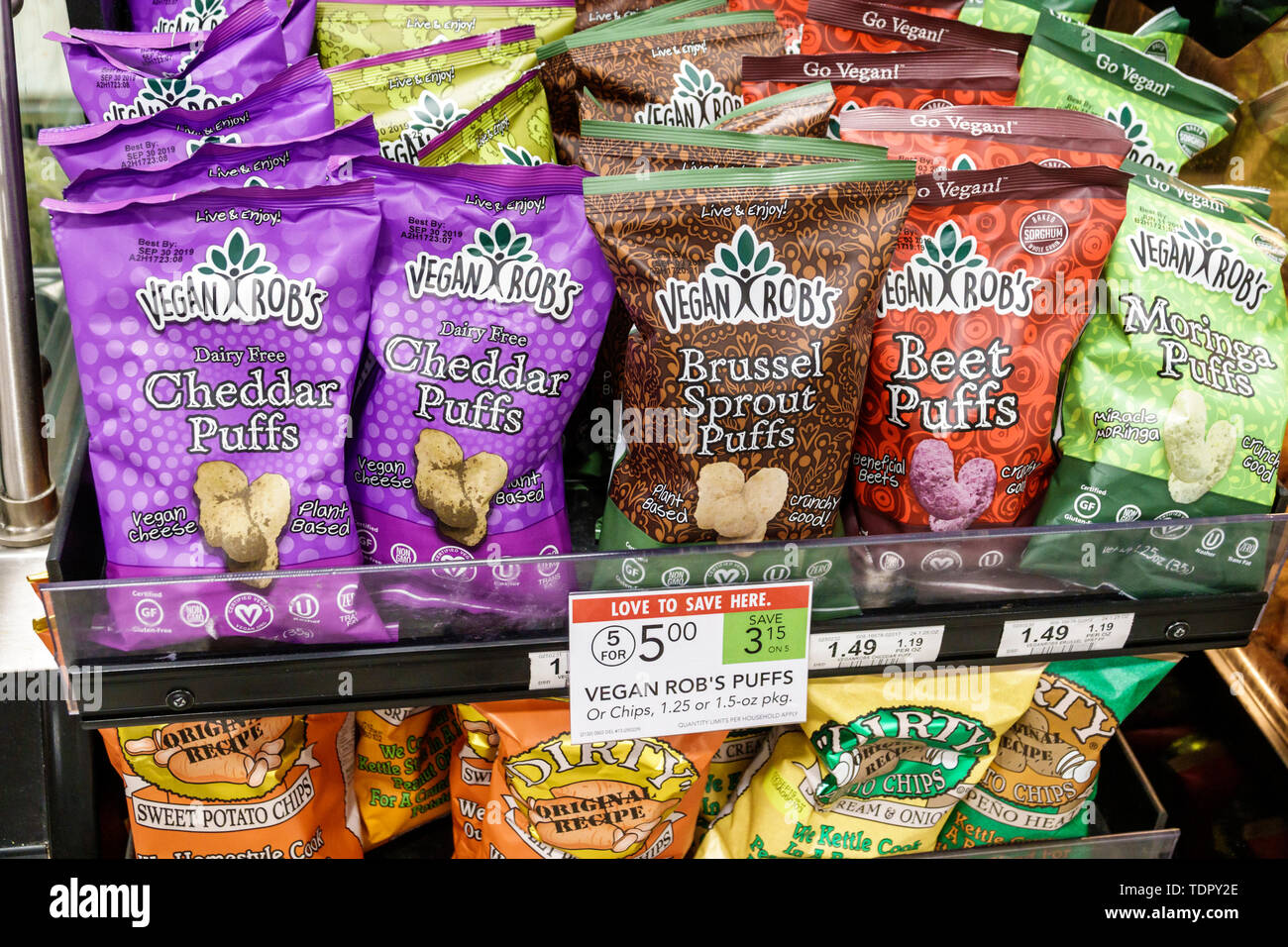 Miami Beach North Beach Publix Grocery Store Supermarket Inside Interior Snacks Vegan Rob S Brand Ships Crisps Cheddar Puffs Sale Sign Dis Stock Photo Alamy,Free Crochet Shawl Patterns For Beginners