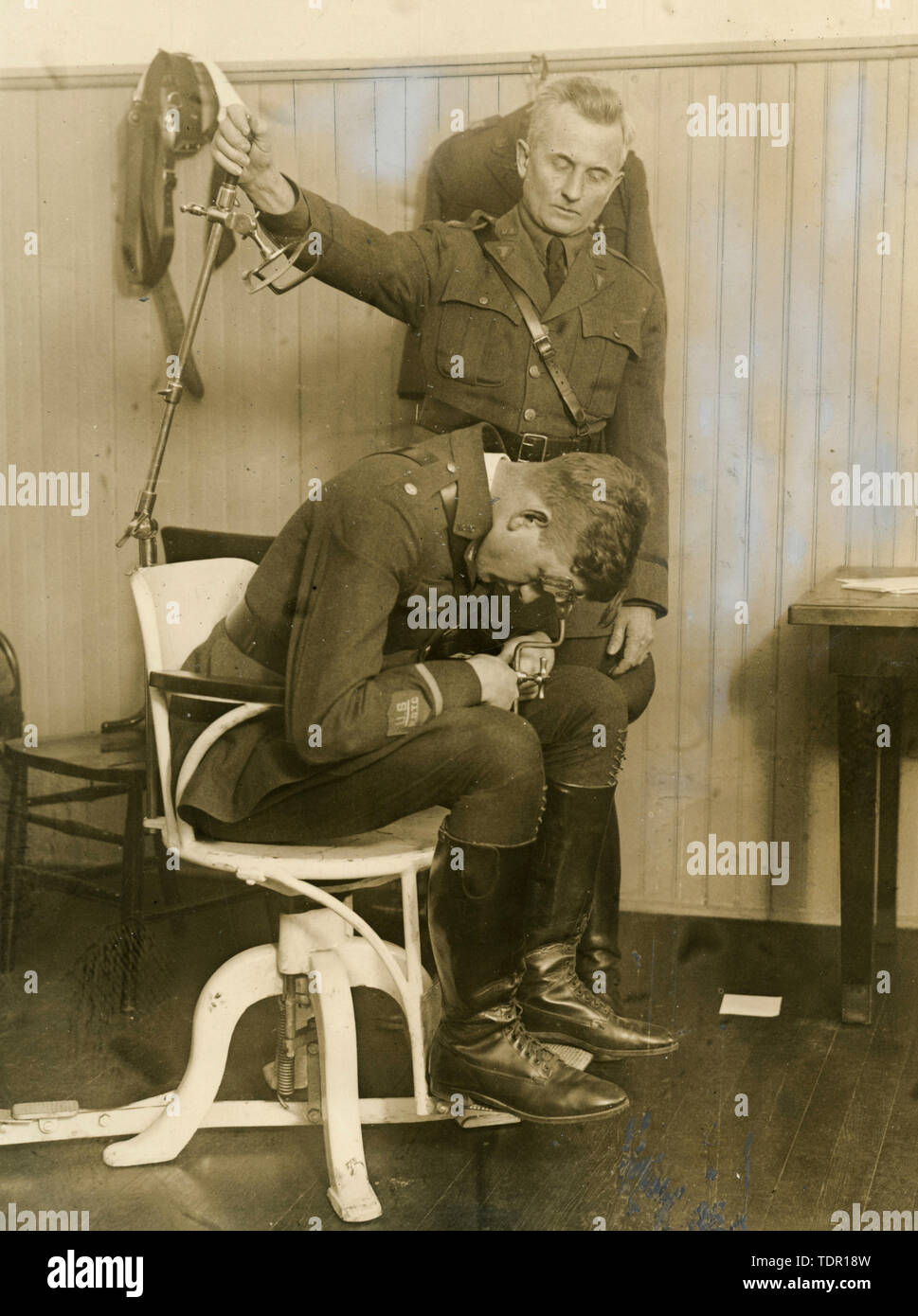 Fallen Motion test to qualify as pilot, New York University, USA 1926 Stock Photo