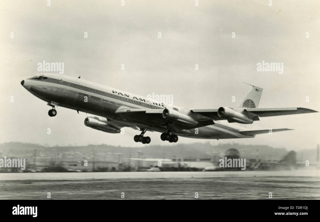 Aircraft Boeing 707 321C Cargo Pan Am taking off, 1960s Stock Photo - Alamy
