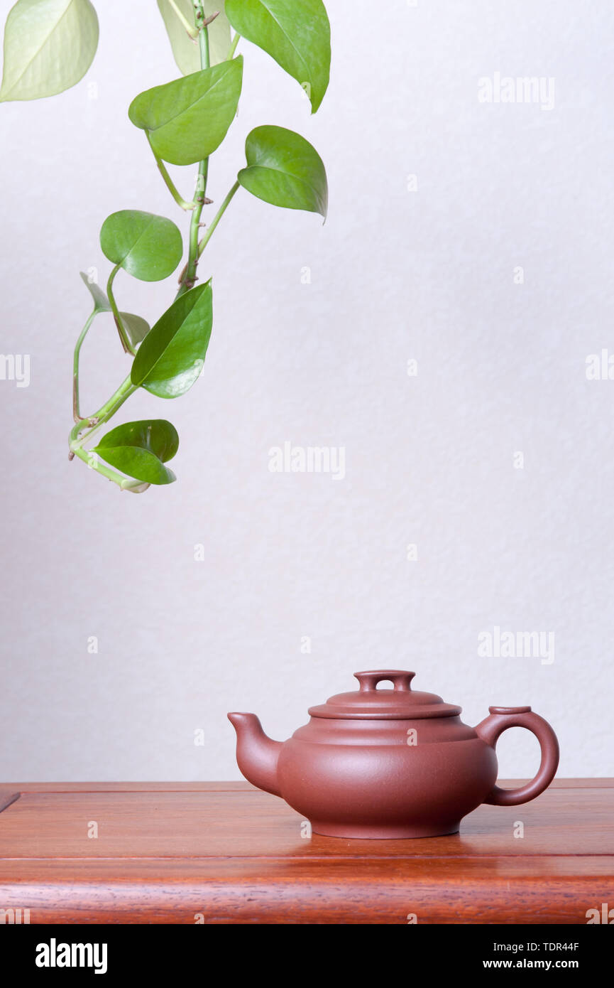 purple clay pot Stock Photo Alamy