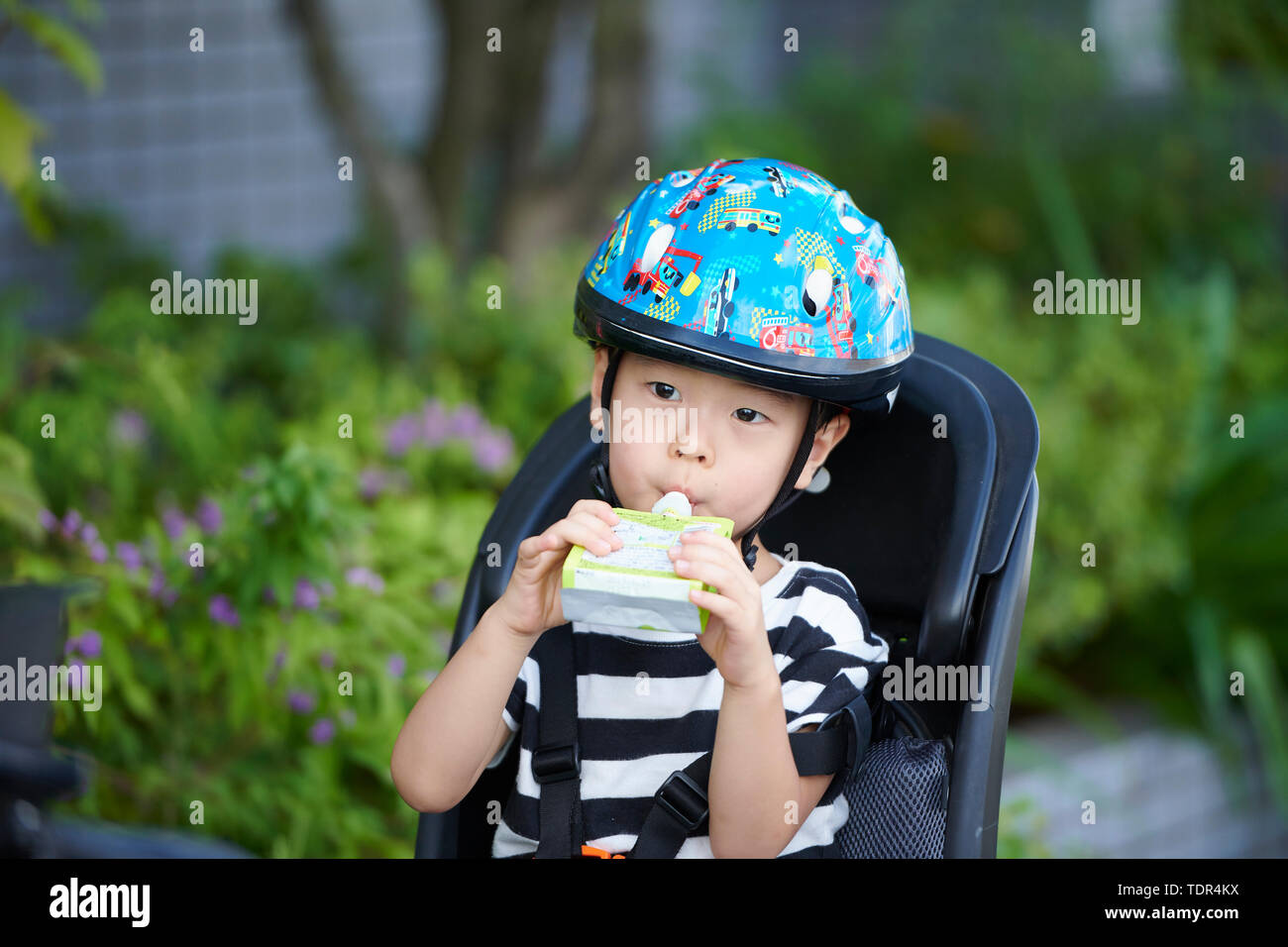 Children bike helmet japan hi res stock photography and images Alamy
