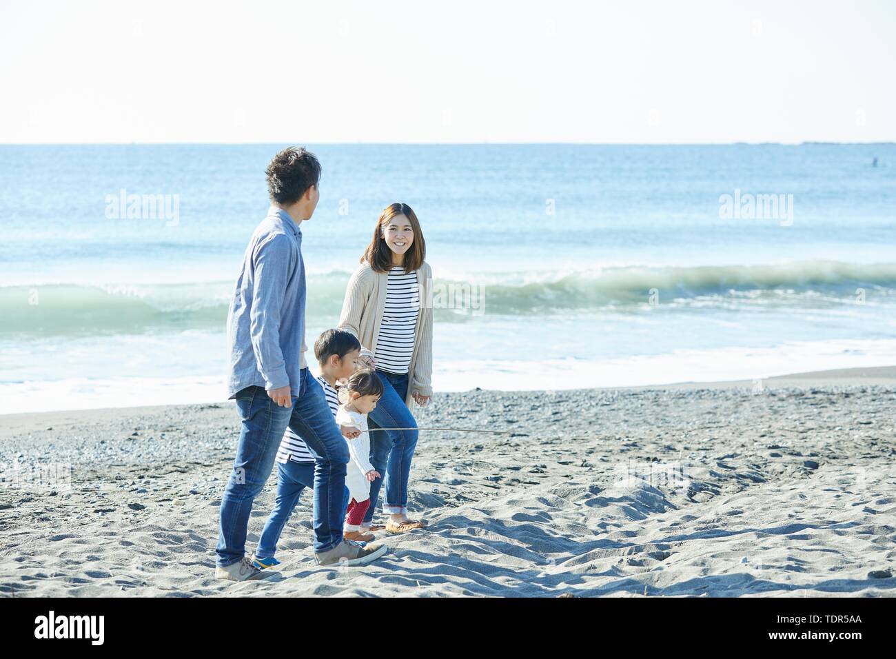 boy-girl-child-children-family-hi-res-stock-photography-and-images-alamy