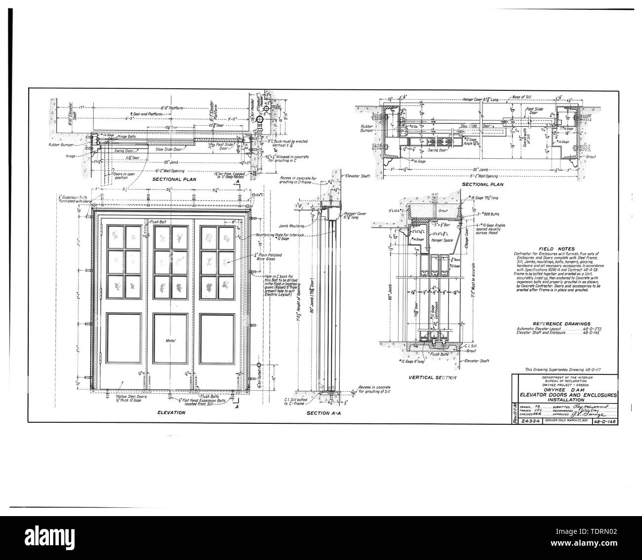 Elevator doors Black and White Stock Photos & Images Alamy