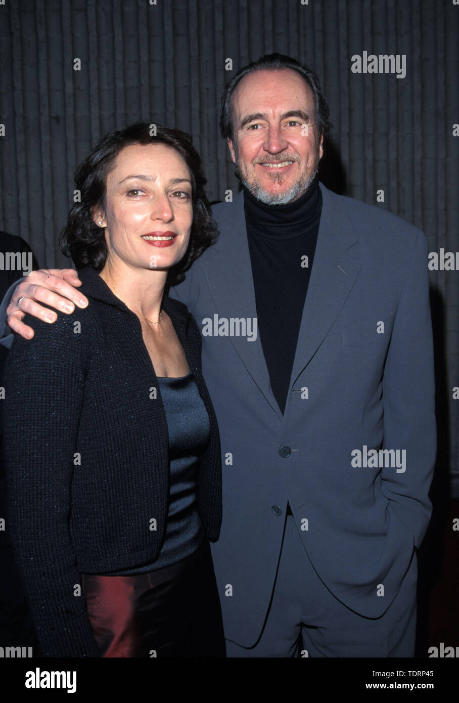 Feb 03, 2000; Los Angeles, CA, USA; Director WES CRAVEN with his wife at the 'Scream 3' premiere..  (Credit Image: Chris Delmas/ZUMA Wire) Stock Photo