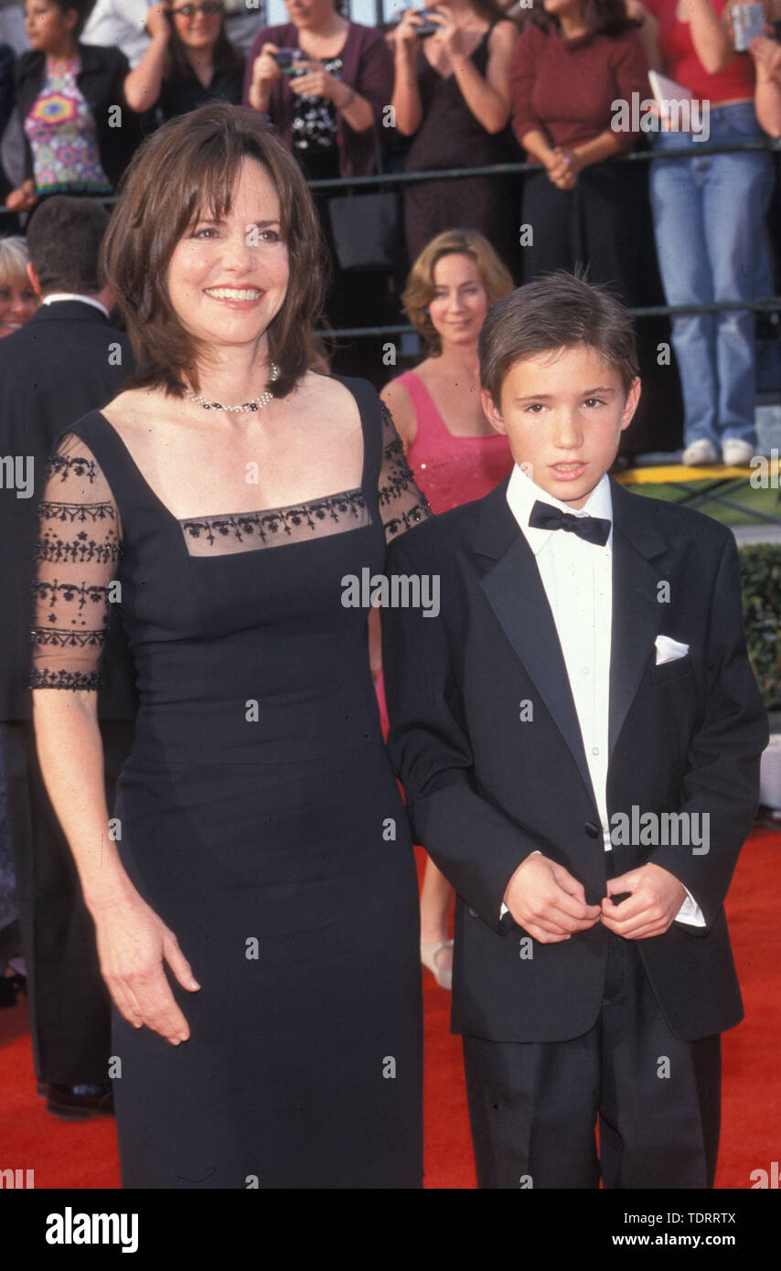 Mar 12, 2000; Los Angeles, CA, USA; Actress SALLY FIELDS & her son @ the 2000 SAG Awards..  (Credit Image: Chris Delmas/ZUMA Wire) Stock Photo
