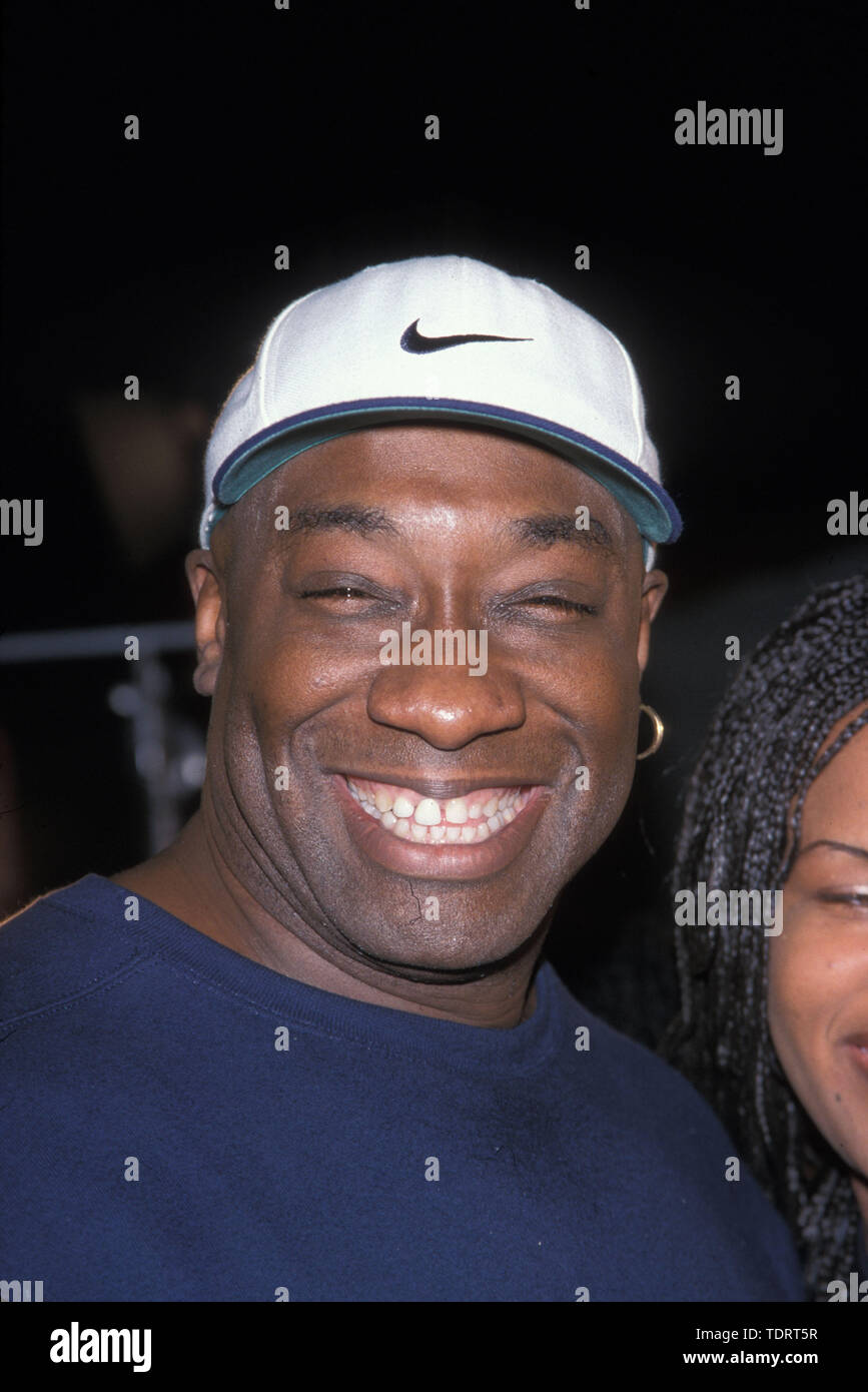 Mar 20, 2000; Los Angeles, CA, USA; Singer/actor AALIYAH @ 'Romeo Must Die'  premiere. . (Credit Image: Â© Chris Delmas/ZUMA Wire Stock Photo - Alamy