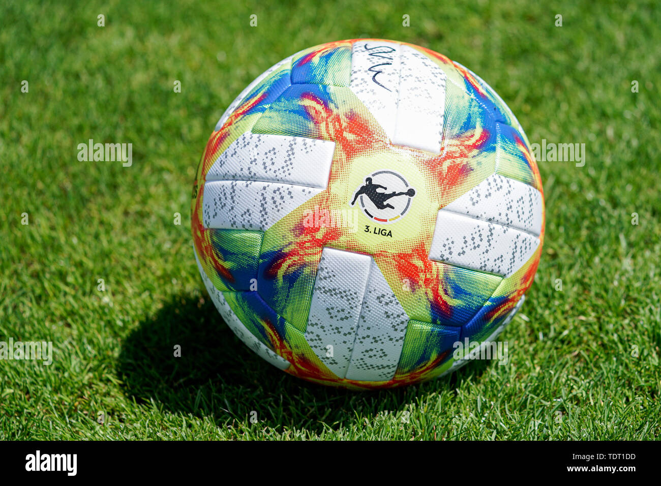 Mannheim, Deutschland. 17th June, 2019. An Adidas Conext 19 brand ball is  on the pitch and presents the league logo (logo) of the 3rd league,  official 3rd league match ball in the