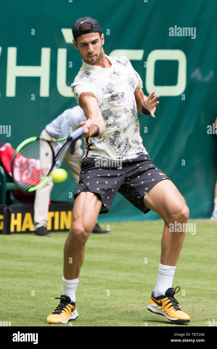 Karen KHACHANOV (RUS), with Ball, single action with ball, action, full  figure, portrait, tennis, 27th NOVENTI Open 2019, ATP World Tour on 17.06. 2019 in Halle (Westf.)/Germany. | Usage worldwide Stock Photo - Alamy