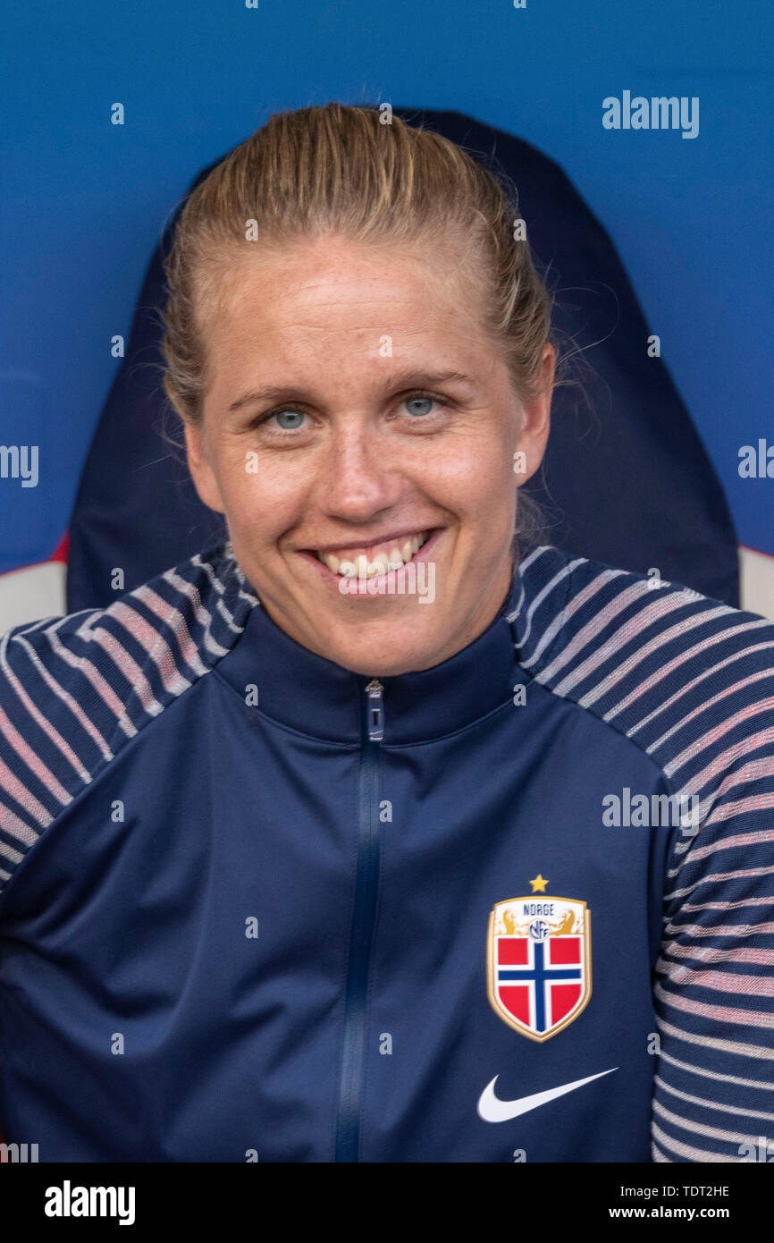 classify Elise Hove Thorsnes
