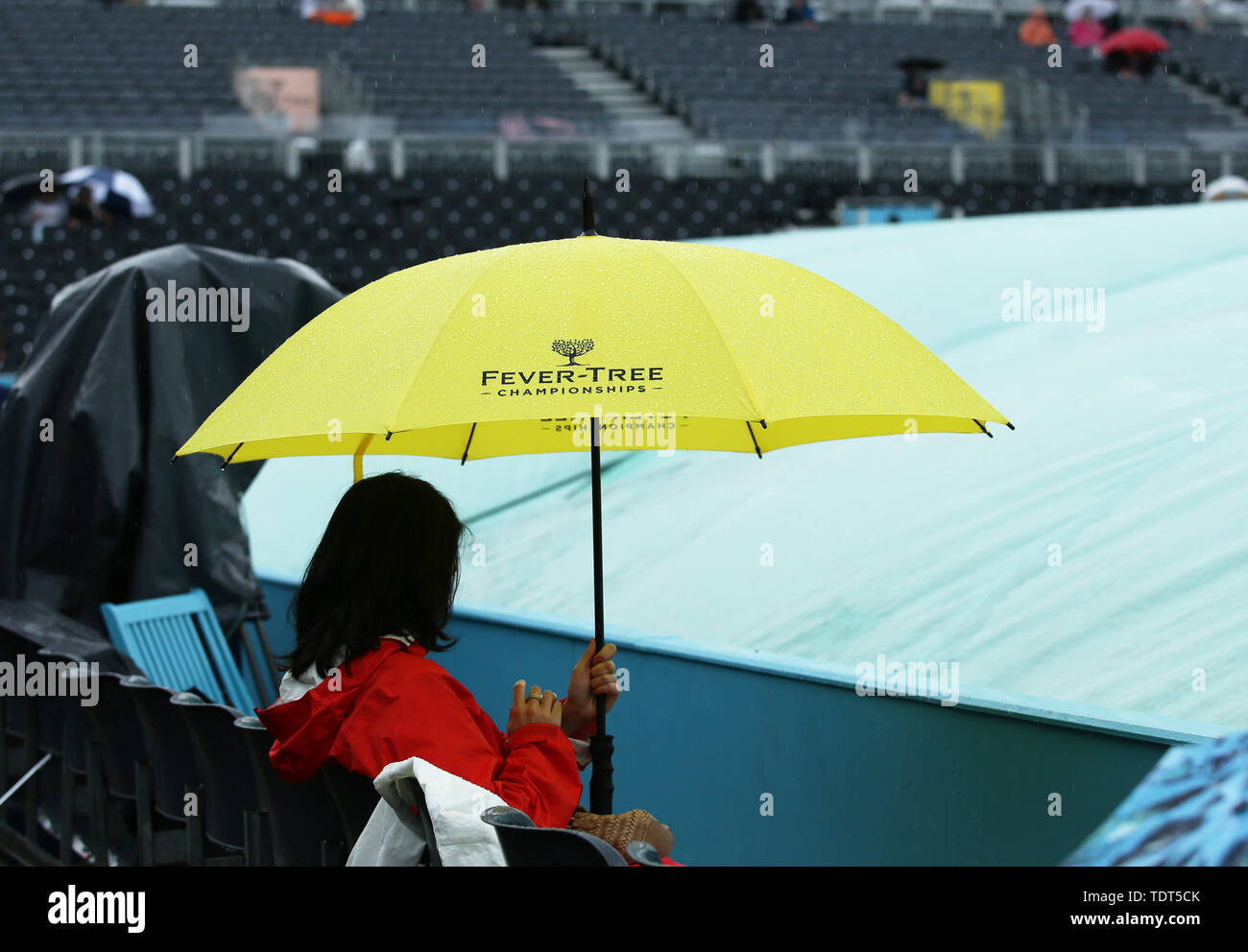 London, UK. 18th June, 2019. LONDON, ENGLAND - JUNE 18: Rain stop play during Day 2 of the Fever-Tree Championships at Queens Club on June 18, 2018 in London, United Kingdom. Credit: Action Foto Sport/Alamy Live News Stock Photo