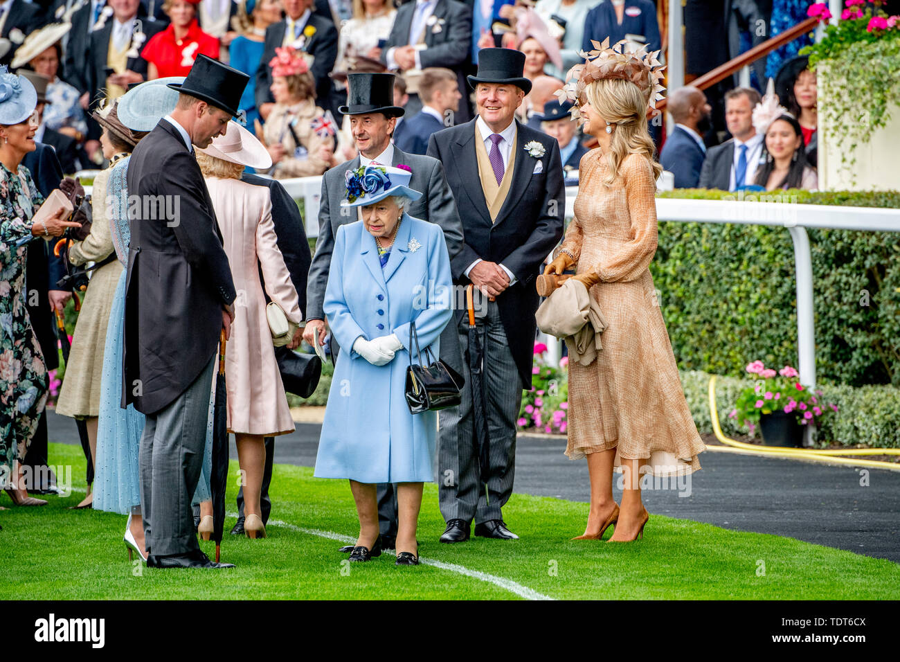 Ascot, UK. 18th June, 2019. King Willem-Alexander and Queen Maxima visit Royal Ascot with Queen Elizabeth, Prince Charles, Camilla Duchess of Cornwall, William and Catherine Duke and Duchess of Cambridge in Ascot, United Kingdom, 18 June 2019. |/Alamy Live News Stock Photo