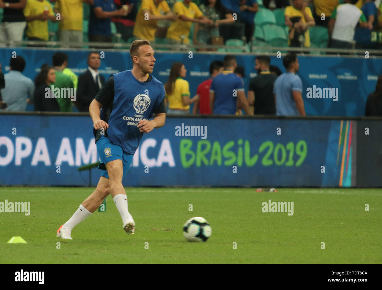 Salvador, Brazil. 18th June, 2019. Arthur, a player of the Brazilian national team and barcelona, before the match between Brazil and Venezuela, valid for the 2019 Copa America group stage, held on Tuesday (18) at the Fonte Nova Arena in Salvador, Bahia, Brazil. Credit: Tiago Caldas/FotoArena/Alamy Live News Stock Photo