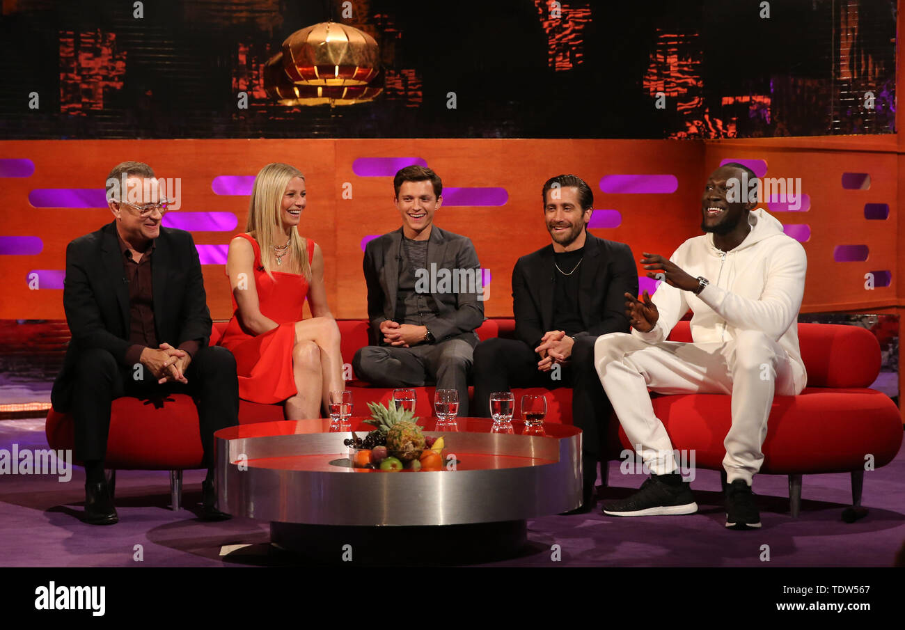 (left to right) Host Graham Norton, Tom Hanks, Paltrow, Tom