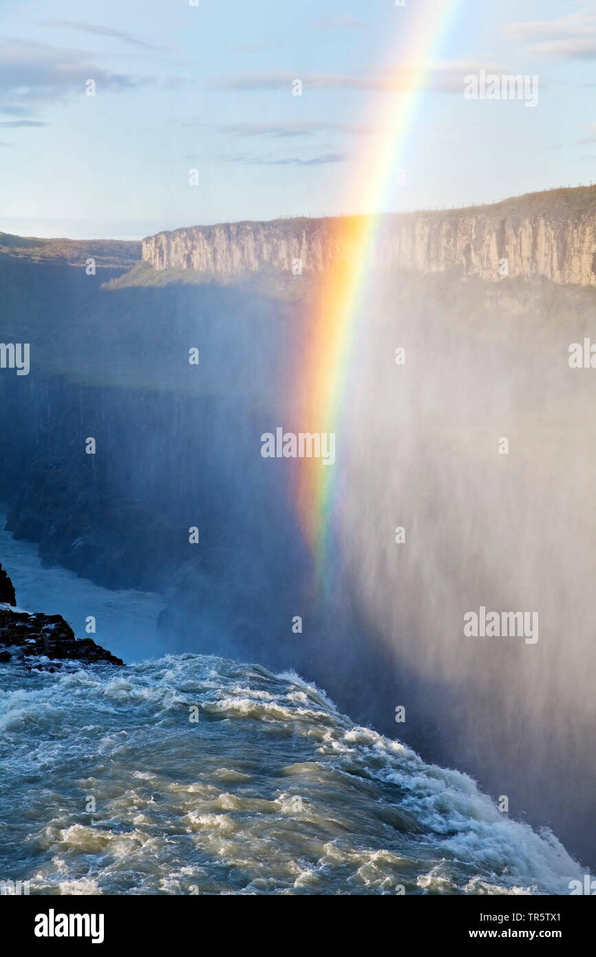 Gullfoss Waterfall With Rainbow Iceland Gullfoss Stock Photo Alamy gullfoss-waterfall-with-rainbow-iceland-gullfoss-stock-photo-alamy