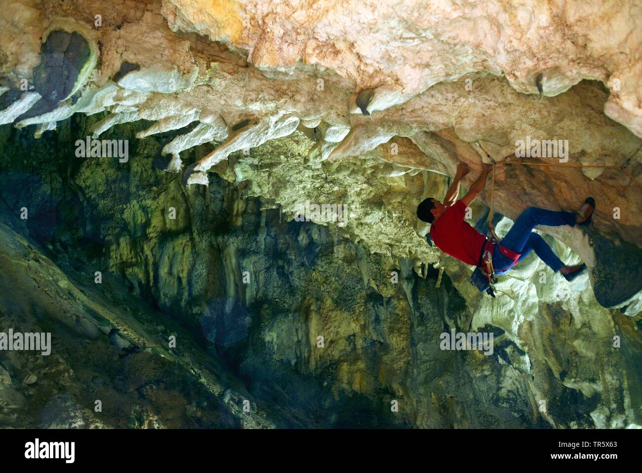 climber under the dome of the Dragon Cave, France, Provence, Canyon Du Verdon Stock Photo