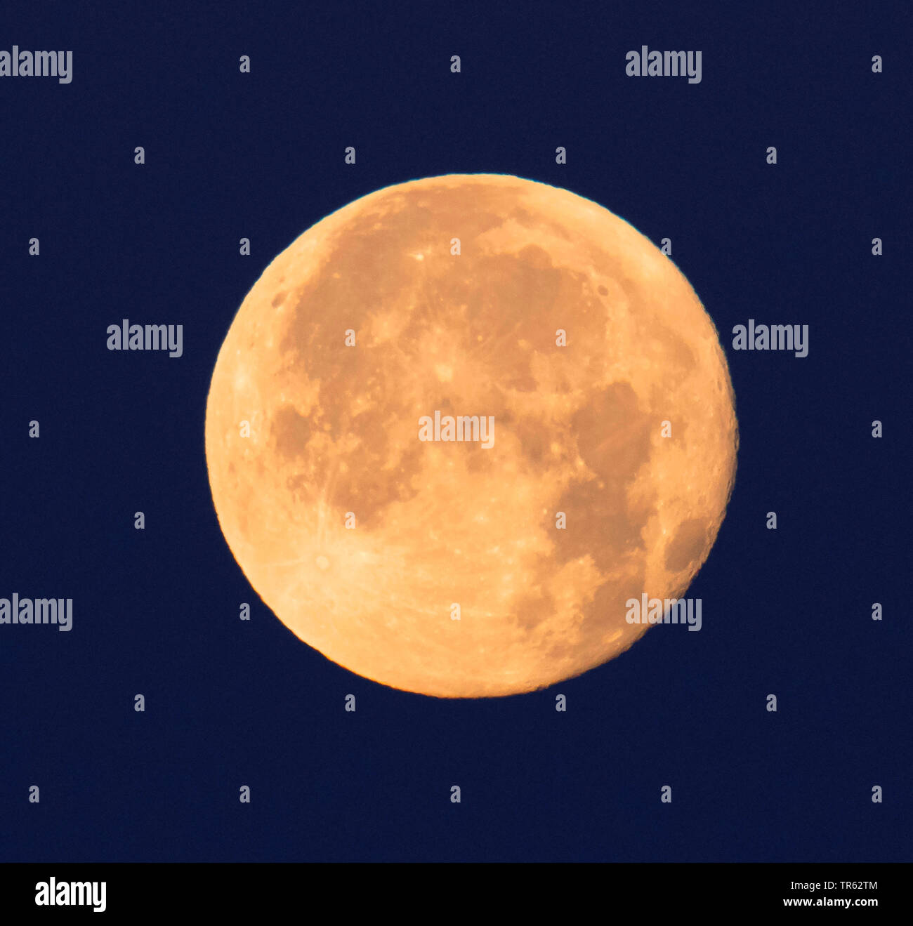 Norwegian full moon hires stock photography and images Alamy