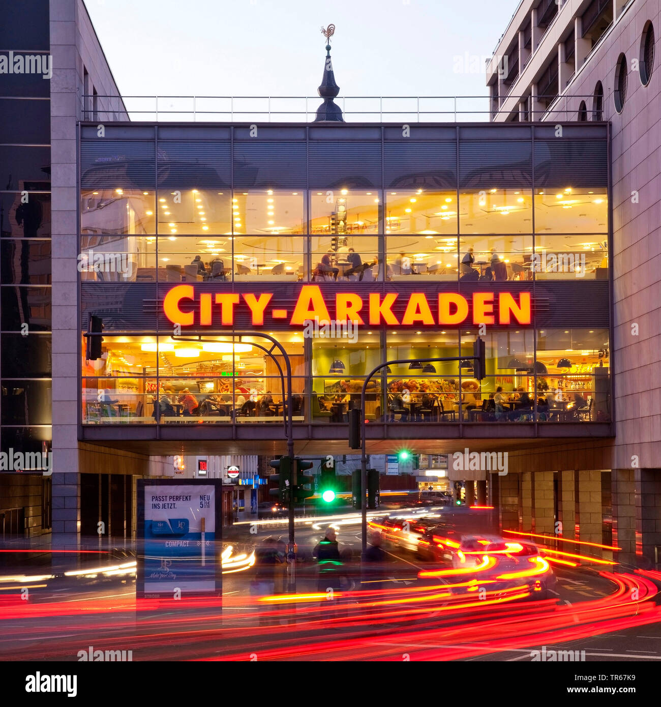 City arkaden hi-res stock photography and images - Alamy
